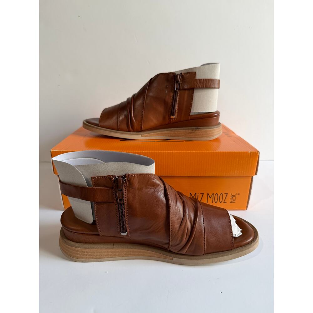 Miz Mooz NYC Conor Leather Zipper Sandals Brown Brandy Womens Sz 38 7.5-8 NEW